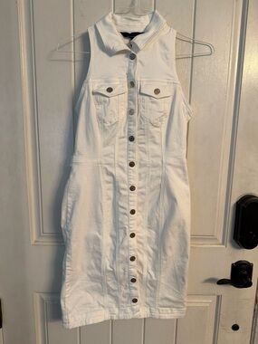White House Black Woman’s  Sleeveless Button-Front Denim Dress